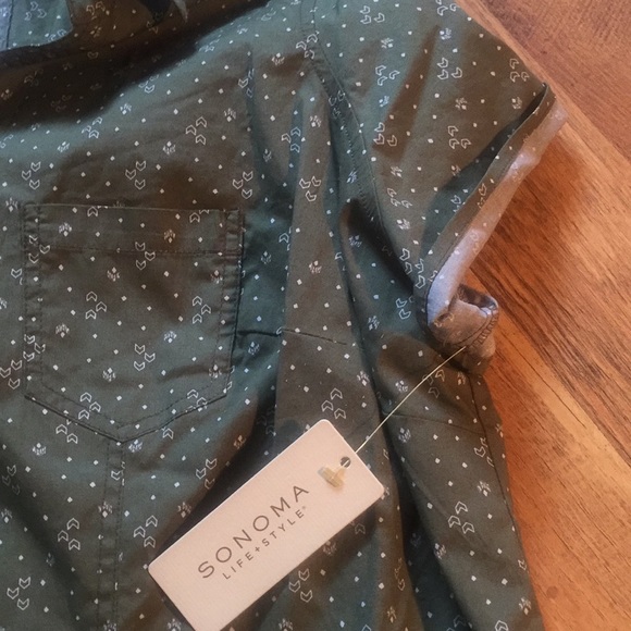 Sonoma Women’s Button Down Arrow Green Shirt - Picture 4 of 7
